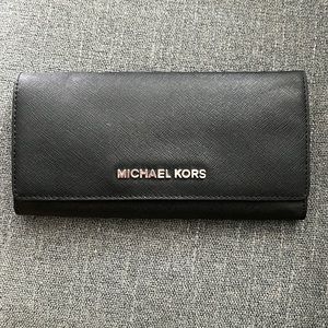 Michael kors wallet